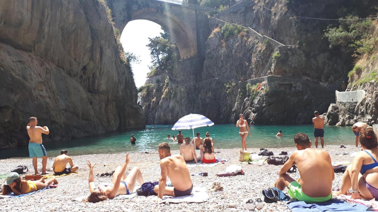 Alta Quota Relax On The Sea Bed and Breakfast Salerno Exteriör bild